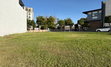 RESIDENCIA A CONSTRUIR TEQUILA 6 EN PARQUE JALISCO DE LOMAS DE ANGELOPOLIS, PUEBLA, MEXICO. EN ESQUINA Y FRENTE AL AREA VERDE DE PARQUE TIGRILLOS
