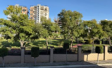 RESIDENCIA A CONSTRUIR TEQUILA 6 EN PARQUE JALISCO DE LOMAS DE ANGELOPOLIS, PUEBLA, MEXICO. EN ESQUINA Y FRENTE AL AREA VERDE DE PARQUE TIGRILLOS