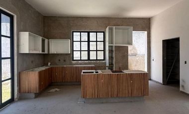CASA EN VENTA EN LAS FUENTES
