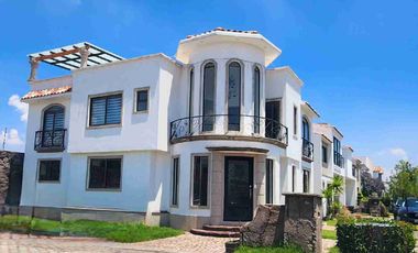 CASA EN RENTA EN METEPEC. RESIDENCIAL CONDADO DEL VALLE
