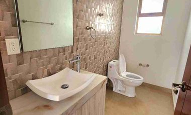 CASA EN RENTA EN METEPEC. RESIDENCIAL CONDADO DEL VALLE