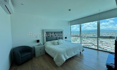 Santa Fe Juriquilla. RENTA - Departamento amueblado con menidades y 2 recámaras