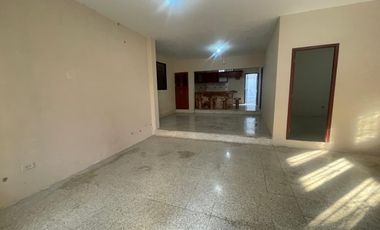 CIUDADELA URBANOR ALQUILO PRECIOSO Y AMPLIO DEPARTAMENTO PLANTA BAJA, TRES DORMITORIOS, EXCELENTES ACABADOS