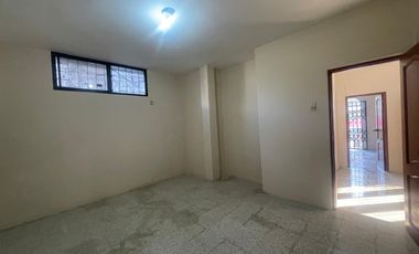 CIUDADELA URBANOR ALQUILO PRECIOSO Y AMPLIO DEPARTAMENTO PLANTA BAJA, TRES DORMITORIOS, EXCELENTES ACABADOS