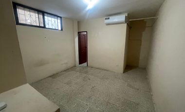 CIUDADELA URBANOR ALQUILO PRECIOSO Y AMPLIO DEPARTAMENTO PLANTA BAJA, TRES DORMITORIOS, EXCELENTES ACABADOS