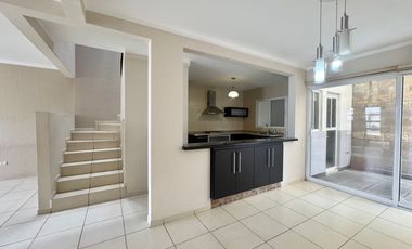 venta de casa en privada a pie de carretera 57 zona industrial
