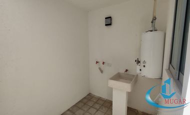 SE RENTA CASA EN LOMA LINDA, A 8 MINUTOS DE LA BUAP