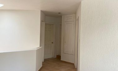 CASA EN RENTA PARA OFICINAS O CONSULTORIOS