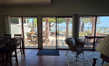 Marina Front 2Bedrooms 1Bath Bungalow, beatiful confortable setting secure,