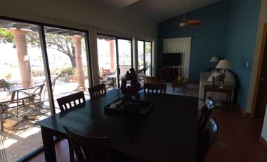 Marina Front 2Bedrooms 1Bath Bungalow, beatiful confortable setting secure,