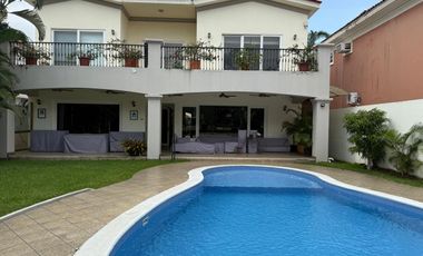 Casa en renta en Via Samborondon