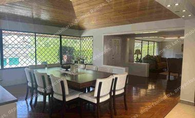 Rento Casa Amplia con patio.