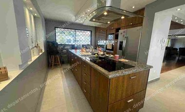 Rento Casa Amplia con patio.