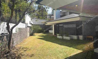 Rento Casa Amplia con patio.