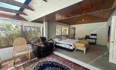 Rento Casa Amplia con patio.