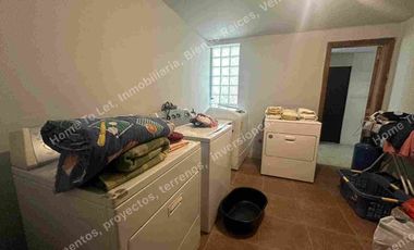 Rento Casa Amplia con patio.