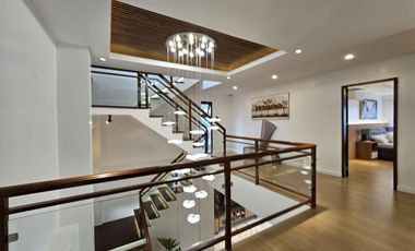 Overlooking ️Brand New Smarthome 3 StoreySingle Detached House with pool and garden