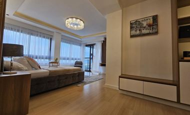 Overlooking ️Brand New Smarthome 3 StoreySingle Detached House with pool and garden