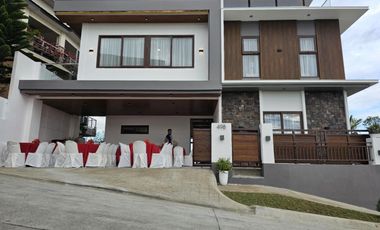 Overlooking ️Brand New Smarthome 3 StoreySingle Detached House with pool and garden