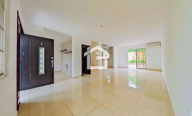 Casa en Venta en Urbanización San Patricio en Machala