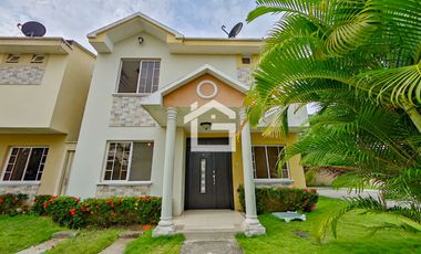 Casa en Venta en Urbanización San Patricio en Machala