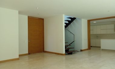 Casa en arriendo en Alto de Palmas, Envigado