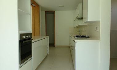Casa en arriendo en Alto de Palmas, Envigado