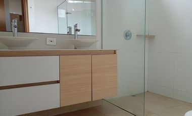 Casa en arriendo en Alto de Palmas, Envigado