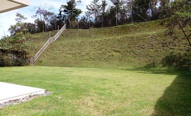 Casa en arriendo en Alto de Palmas, Envigado