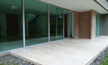 Casa en arriendo en Alto de Palmas, Envigado