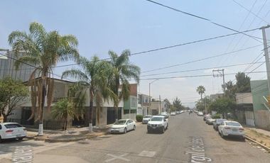 VENTA DE CASA CIRNCUNVALACION NTE AGUASCALIENTES