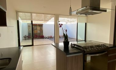 Casa en Renta en Santillana, Solares
