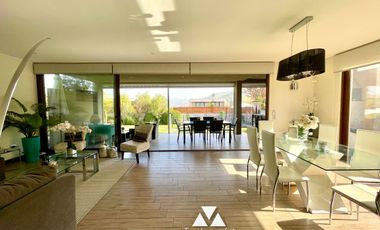 Imperdible Venta Moderna casa en Piedra Roja Chicureo, 4 dormitorios, 4 baños mas servicios