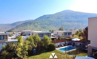 Imperdible Venta Moderna casa en Piedra Roja Chicureo, 4 dormitorios, 4 baños mas servicios