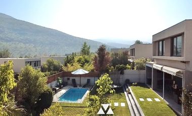 Imperdible Venta Moderna casa en Piedra Roja Chicureo, 4 dormitorios, 4 baños mas servicios