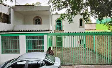 casa en RENTA avenida VENTURA PUENTE