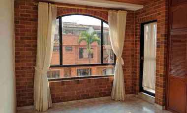 SE VENDE CASA EN EXCELENTE UBICACIÓN EN FUSAGASUGA