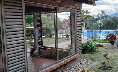 SE VENDE CASA EN EXCELENTE UBICACIÓN EN FUSAGASUGA