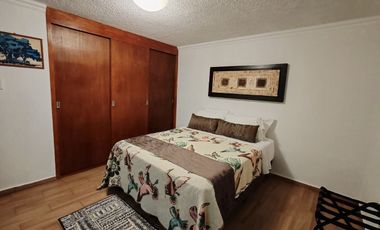 Se Renta Depto. Amueblado en Circuito Novelistas, Cd. Satélite, Edo. de México