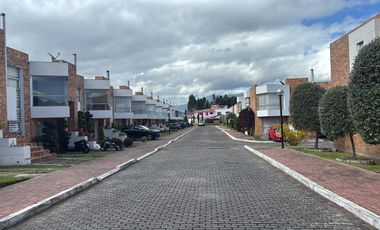 CHILLOS, Casa en venta, Jardines de San Luis, 3 dormitorios, 2 estacionamientos
