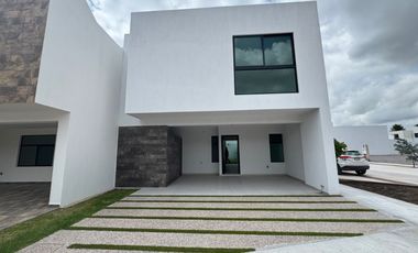 casa nueva en venta fraccionamiento Catara con terreno amplio