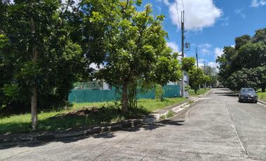 Corner lot for sale in Hampton Place Greenwood South Batangas City