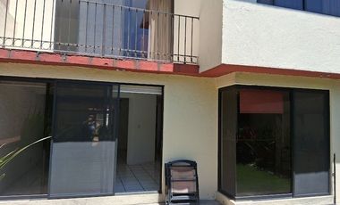 CASA MUY FUNCIONAL Y UBICADISIMA, EN PERFECTO ESTADO