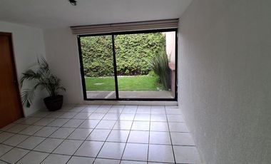 CASA MUY FUNCIONAL Y UBICADISIMA, EN PERFECTO ESTADO