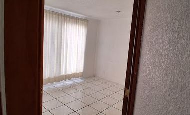 CASA MUY FUNCIONAL Y UBICADISIMA, EN PERFECTO ESTADO