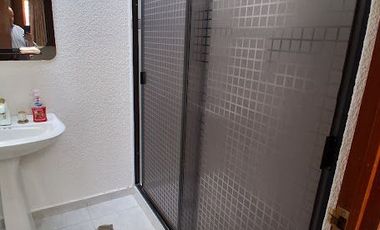 CASA MUY FUNCIONAL Y UBICADISIMA, EN PERFECTO ESTADO