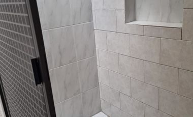 CASA MUY FUNCIONAL Y UBICADISIMA, EN PERFECTO ESTADO