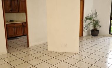 CASA MUY FUNCIONAL Y UBICADISIMA, EN PERFECTO ESTADO