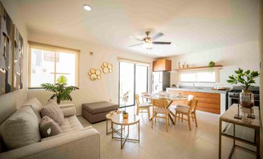 Casa en venta con Recámara en Planta Baja en Caucel