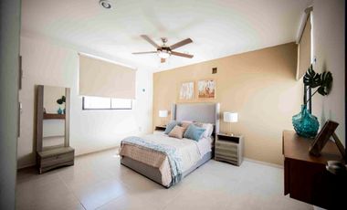 Casa en venta con Recámara en Planta Baja en Caucel